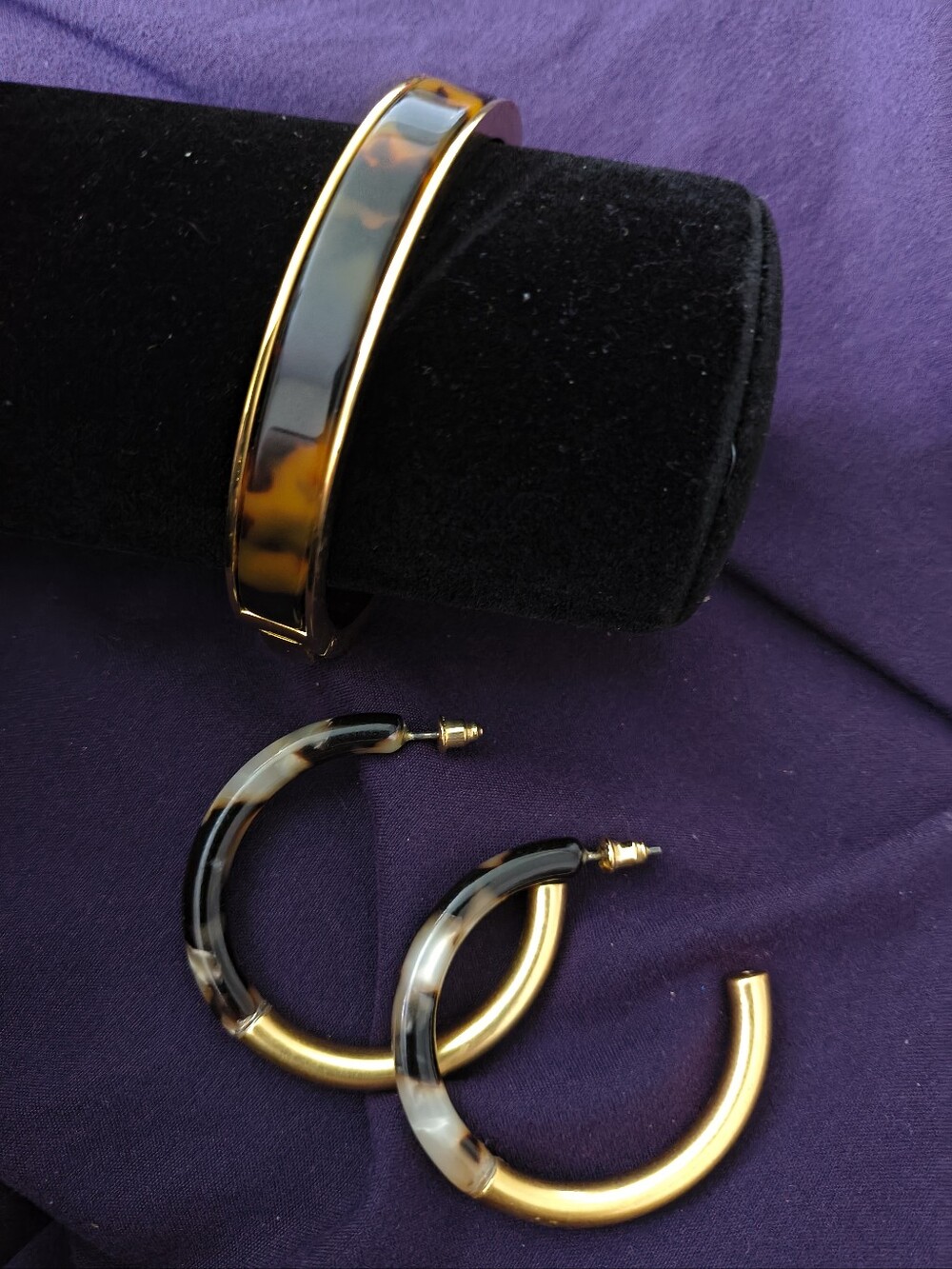 J Crew Tortoise Shell Gold Tone Bangle With Two Tone Tortoise Shell Earrings